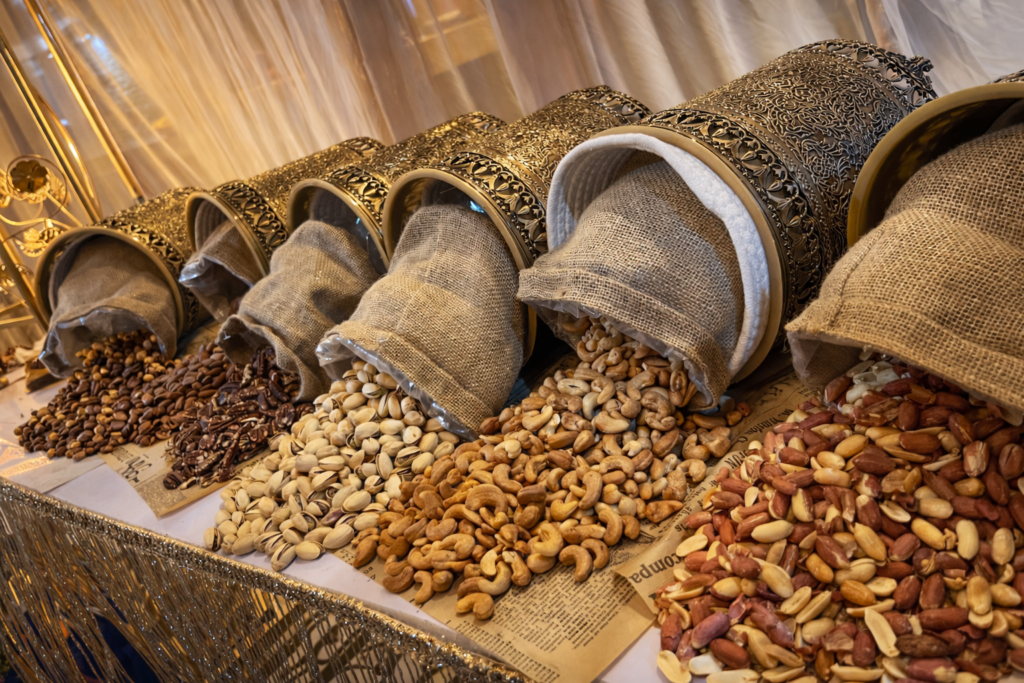 שולחן שוק פיצוחים לחינה